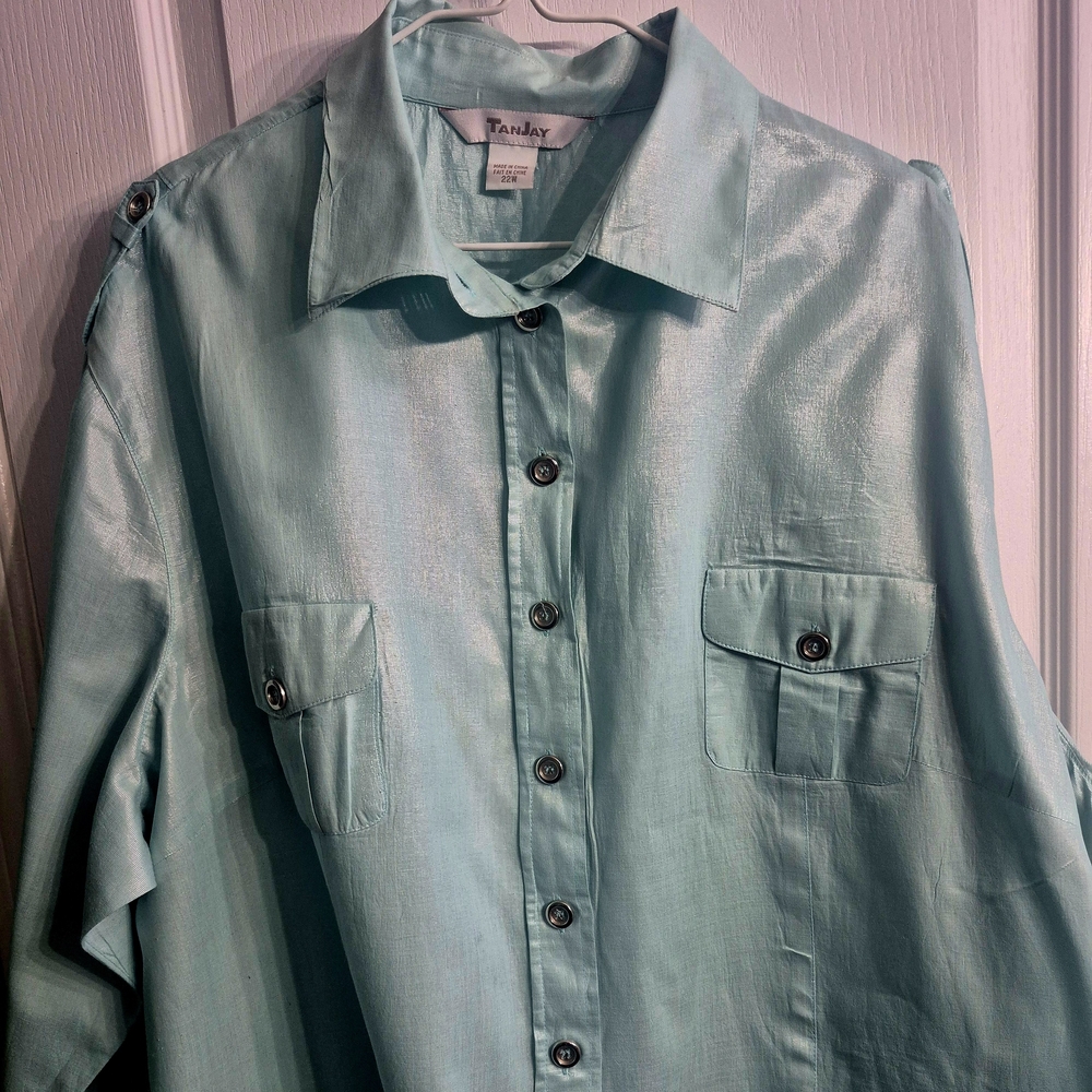 TanJay Women's Aqua Button Down Shirt